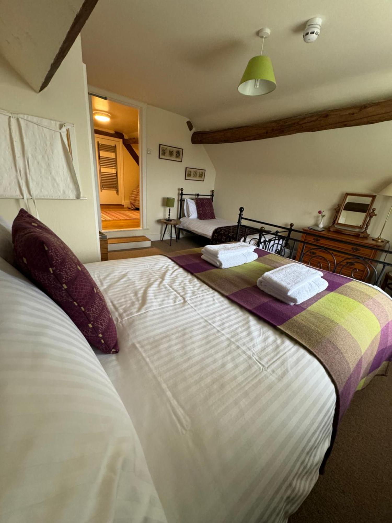 The Harp Hotel Old Radnor
