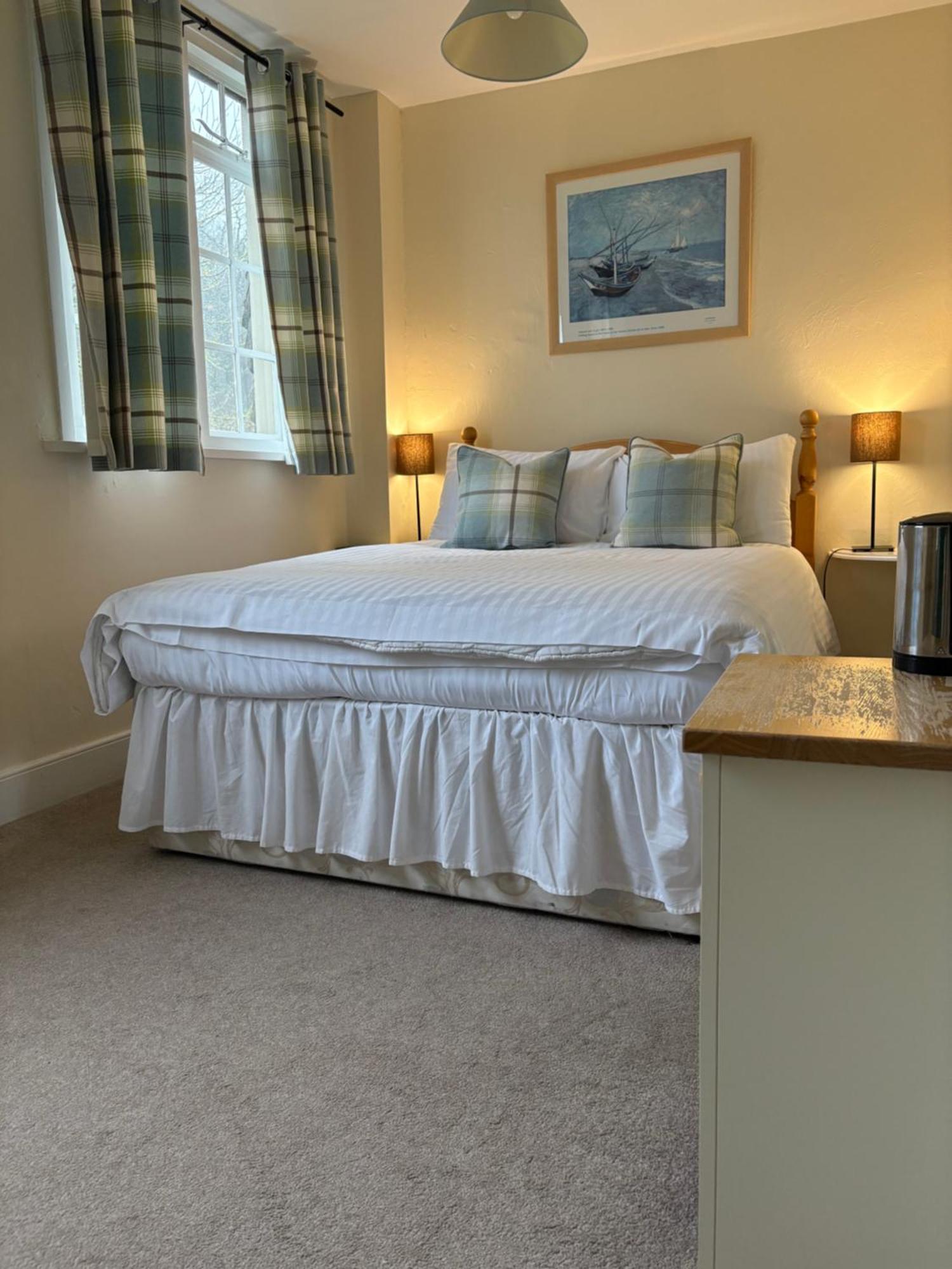 The Harp Hotel *