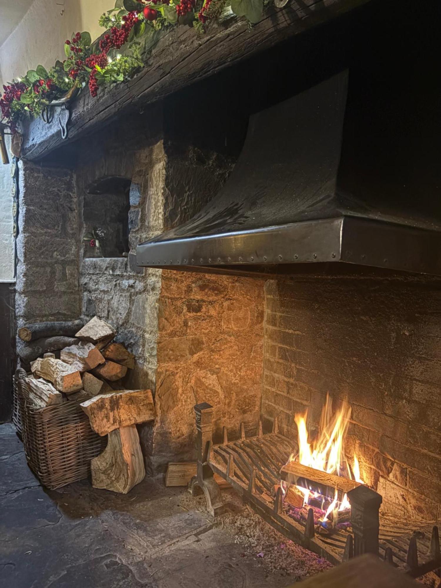 The Harp Hotel Old Radnor